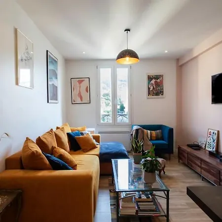 L58 Port 2 Bdrs 5mins Old Town & Tram * Nice