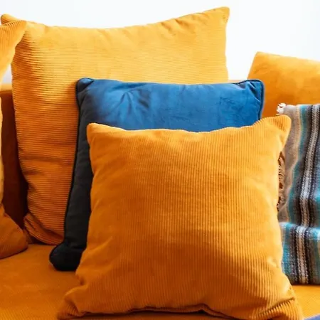 L58 Port 2 Bdrs 5mins Old Town & Tram * Nice